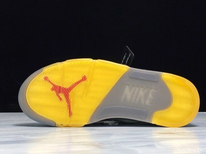Off-White Air CT8480-001 x Black Jordan 5 0520